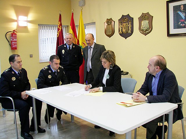 Dos nuevos cabos de la Policía Local han tomado posesión esta mañana de sus cargos - 1, Foto 1