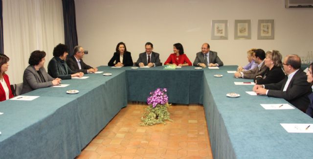 Reunión con la Secretaria de Estado de Turismo y la  Presidenta de Paradores para buscar alternativas que garanticen la viabilidad del Parador de Puerto Lumbreras - 1, Foto 1