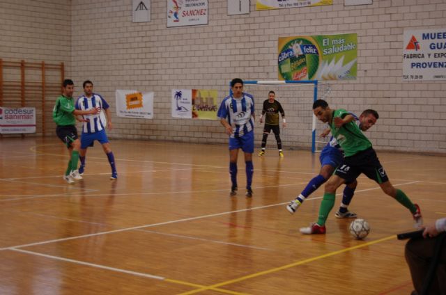 El líder domina el grupo cinco - 2, Foto 2