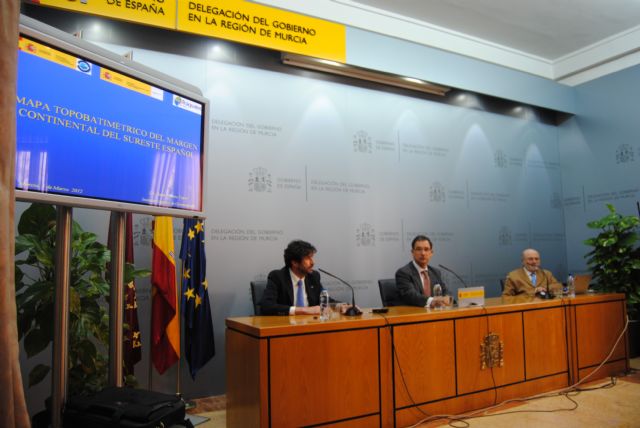 El IEO presenta un mapa en relieve del fondo marino, que regalará a todos los colegios del litoral de la Región de Murcia - 2, Foto 2