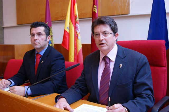 El Ayuntamiento logra reducir su deuda con proveedores y bancos en 5,1 millones €, y consigue cerrar 2011 con equilibrio presupuestario - 1, Foto 1
