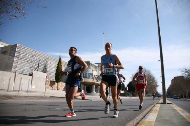Raúl Guevara y Wafiya Benali, ganan la Media Maratón - 1, Foto 1