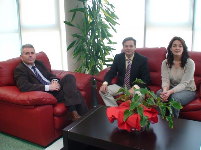 El Presidente de la Mancomunidad de Servicios Sociales del Río Mula se reúne con el Secretario General de la Consejería de Sanidad y Política Social - 1, Foto 1