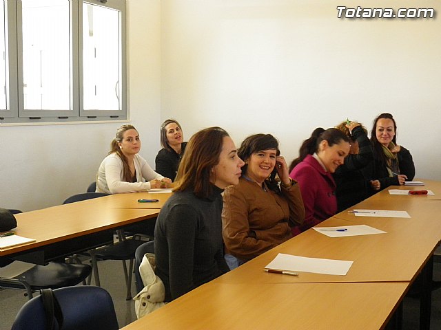 Un total de 15 alumnas inician el programa formativo de auxiliar de centros de esttica y belleza - 2