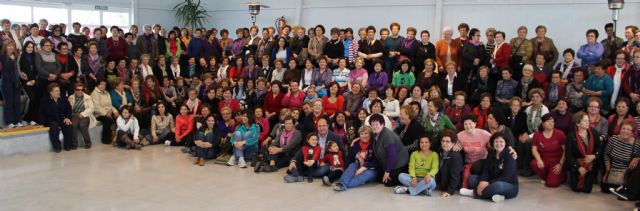Cerca de 300 mujeres lumbrerenses participan en una jornada de convivencia en el Cabezo la Jara con motivo del 'Mes de la Mujer' - 1, Foto 1