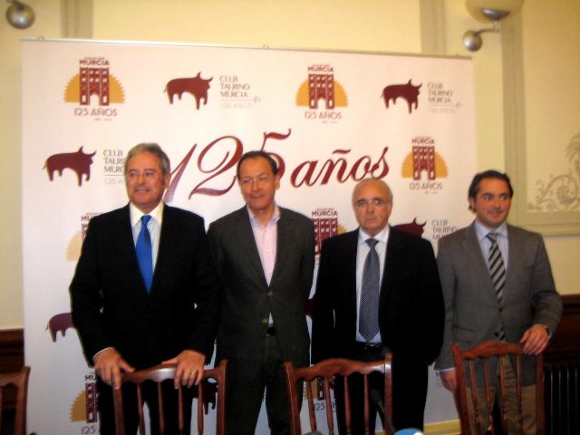 El Alcalde presenta los actos con motivo del 125° aniversario de la Plaza de Toros y el Club Taurino de Murcia - 2, Foto 2
