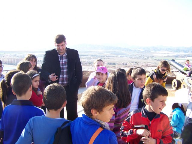 Los alumnos del programa 'Ecoescuelas Litorales' visitan el Castillo de Águilas - 1, Foto 1