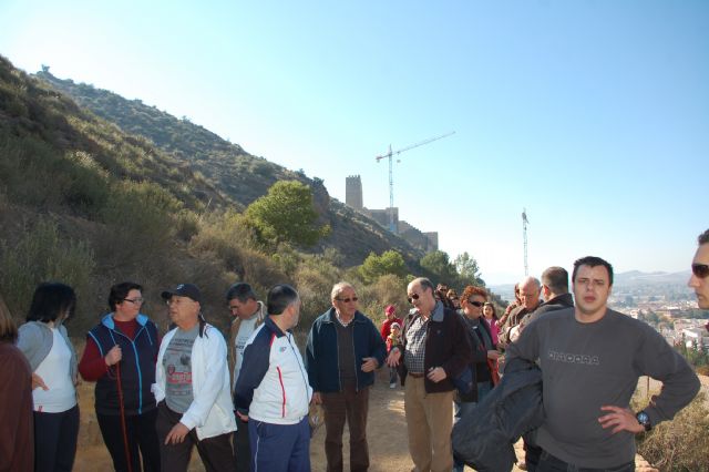 Ms de doscientas personas visitan el Cerro del Castillo, Foto 3