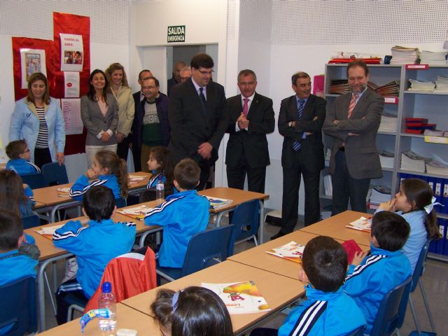Inaugurado oficialmente el colegio 'Carlos V' de Águilas - 1, Foto 1