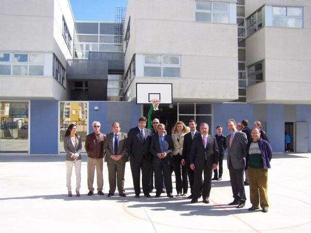 Inaugurado oficialmente el colegio 'Carlos V' de Águilas - 2, Foto 2