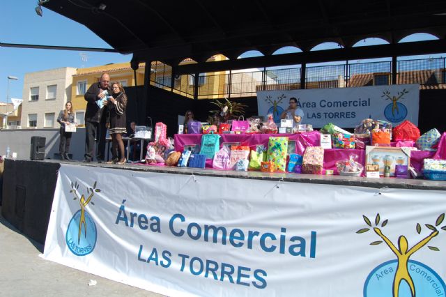 El Área Comercial Las Torres reparte los regalos de su campaña de San Valentín - 4, Foto 4