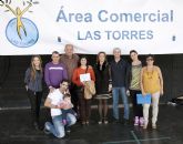 El 'Área Comercial Las Torres' reparte los regalos de su campaña de San Valentín