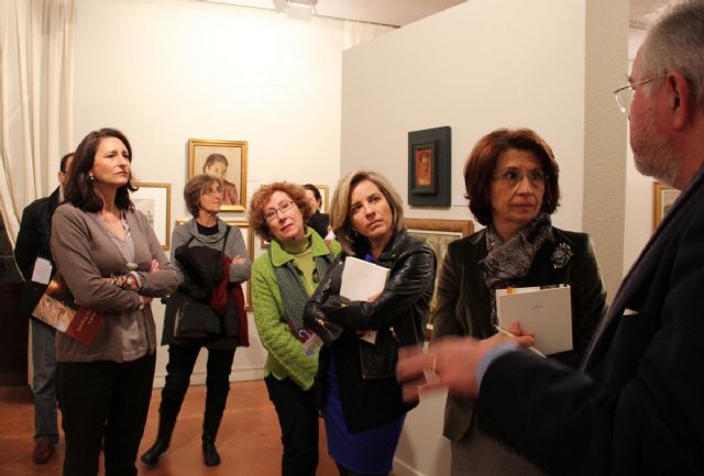 Adela Martínez-Cachá participa en una visita al Museo Ramón Gaya para conmemorar el Día Internacional de las Mujeres - 1, Foto 1