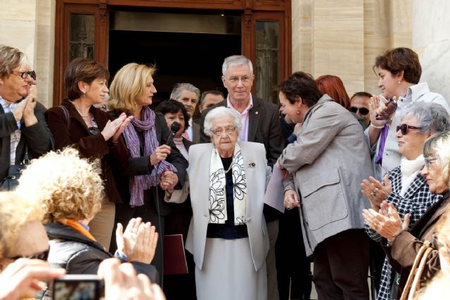 Soledad Pignatelli adorna con sus versos el Día de la Mujer - 2, Foto 2