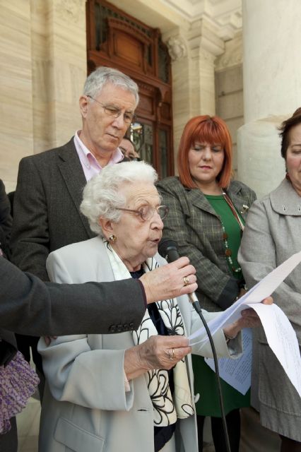 Soledad Pignatelli adorna con sus versos el Día de la Mujer - 3, Foto 3