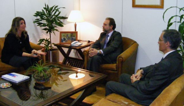 Upta Murcia presenta al Consejero de Empleo un proyecto de ley para el trabajo autónomo - 1, Foto 1