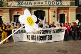 Tercera concentracin de los empleados del Ayuntamiento de Murcia bajo el lema Plntate ante los recortes