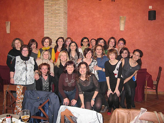 Las alumnas de la promocin 1984-1985 del Colegio 