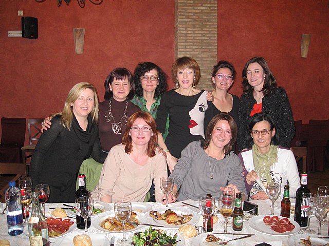 Las alumnas de la promocin 1984-1985 del Colegio 