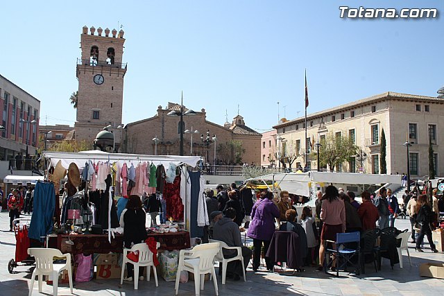 Éxito de acogida y participación de la Plaza solidaria - 1, Foto 1