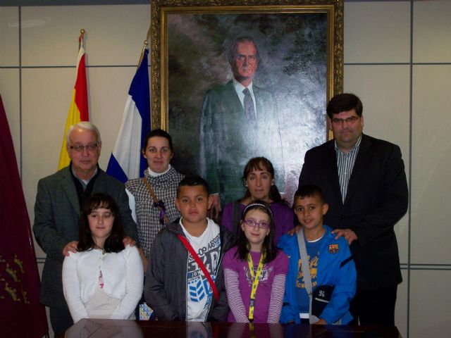 El concejal de Educación recibe a los alumnos del Programa ARCE - 1, Foto 1