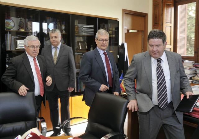 Alumnos de la Universidad de Murcia podrán realizar prácticas en Radiotelevisión de la Región de Murcia - 2, Foto 2