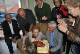 Felicitacin oficial para Rosario Ferrndez, abuela centenaria de Santiago de la Ribera