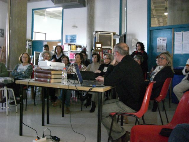 La Universidad Popular celebra sus 30 a&ntilde;os con charlas sobre pintura y cerámica - 2, Foto 2
