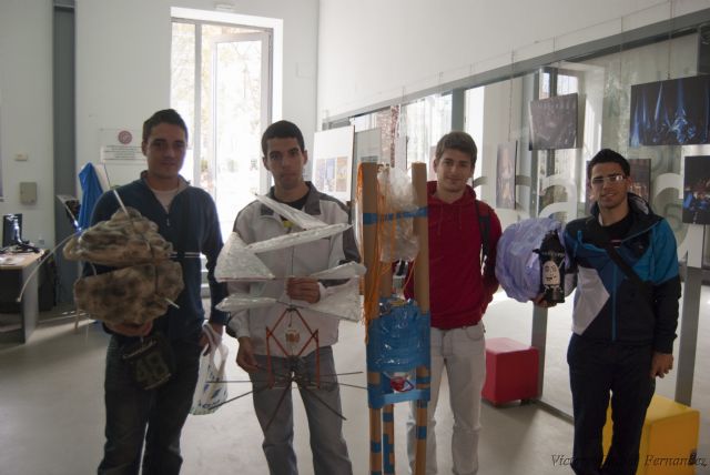 Los estudiantes idean artefactos para el concurso de tiro con huevo - 1, Foto 1