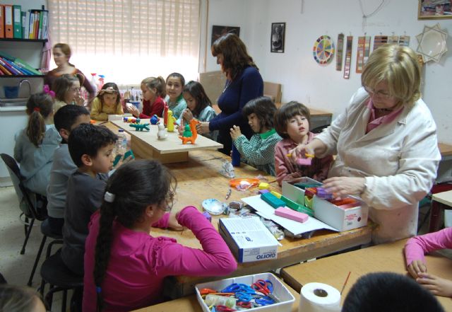 Los niños torreños despliegan su vena artística con la plastilina - 1, Foto 1