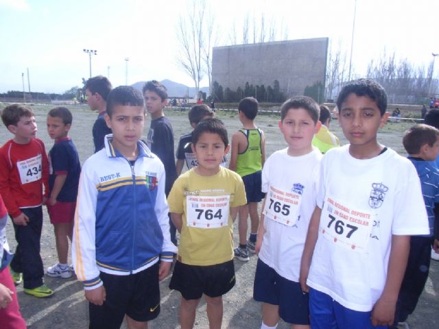Un total de 26 escolares de Totana participaron en la final regional de campo a través benjamín y alevín de deporte escolar - 3, Foto 3