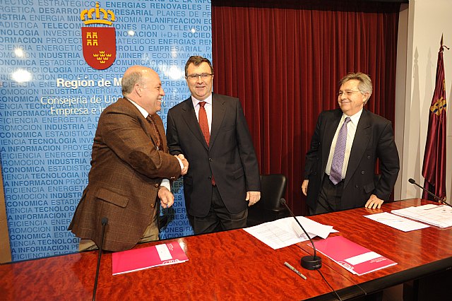 La Comunidad impulsa la eficiencia energética en el alumbrado público del municipio de Mula con un convenio para sustituir 3.000 farolas - 1, Foto 1