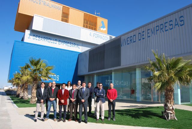 El alcalde de Alhama de Murcia mantiene una reunin de trabajo con la Asociacin de Jvenes Empresarios del Guadalentin, Foto 1