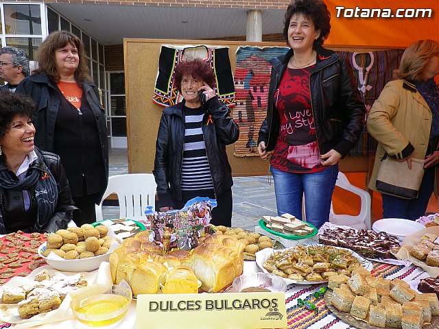 Ms de trescientos escolares participan en las actividades del Da contra el Racismo - 16