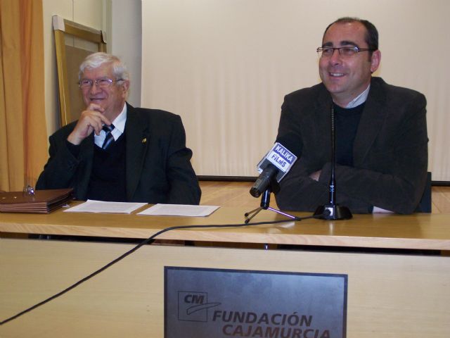 Luis Díaz ofrece una conferencia sobre la influencia de la Constitución de Cádiz en Águilas - 1, Foto 1