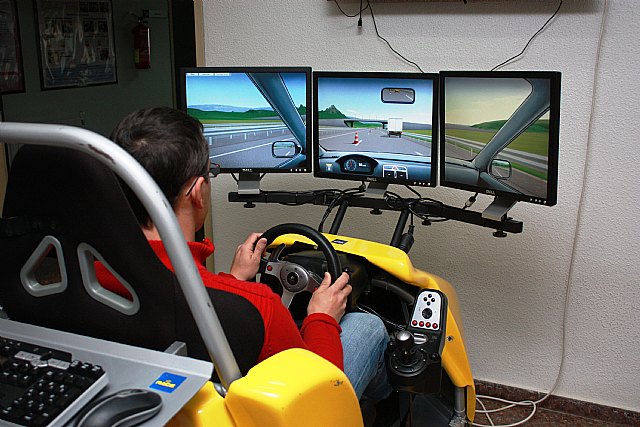 La Comunidad pone en marcha una campaña para prevenir los siniestros viales en el ámbito laboral - 1, Foto 1