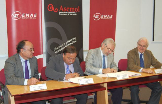 ASEMOL y la Fundación Universidad Empresa de la Región de Murcia, juntos para facilitar la inserción laboral a los futuros empresarios - 2, Foto 2