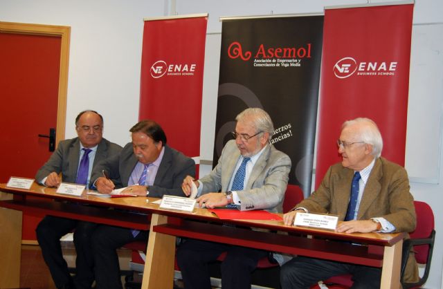 ASEMOL y la Fundación Universidad Empresa de la Región de Murcia, juntos para facilitar la inserción laboral a los futuros empresarios - 3, Foto 3