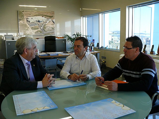El Alcalde y el Concejal de Industria inician una ronda de contactos con las empresas de la localidad. - 1, Foto 1
