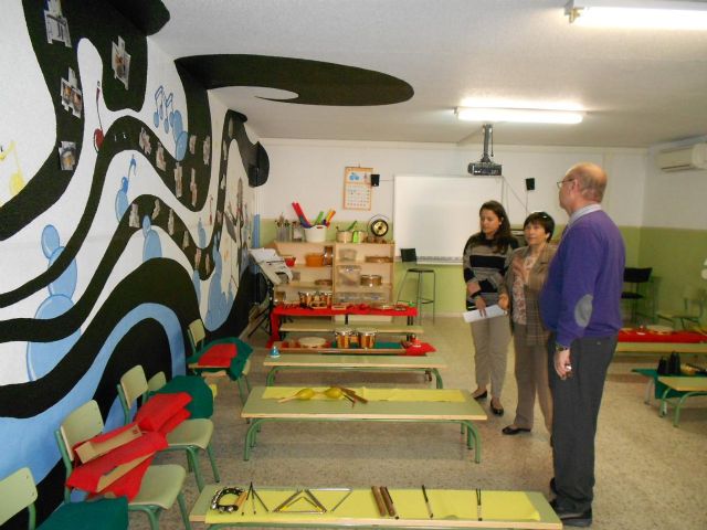 María Dolores Sánchez conoce de primera mano el estado de los colegios del barrio del Infante y Vistabella - 3, Foto 3