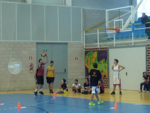 Más de 60 jóvenes participan en la fiesta del baloncesto del CB Las Torres - 3, Foto 3