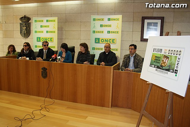 Cinco millones de cupones de la ONCE ilustran el prximo Jueves Santo la Semana Santa de Totana, declarada de Inters Turstico Tegional - 6