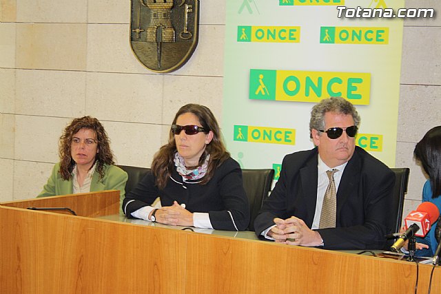 Cinco millones de cupones de la ONCE ilustran el prximo Jueves Santo la Semana Santa de Totana, declarada de Inters Turstico Tegional - 7