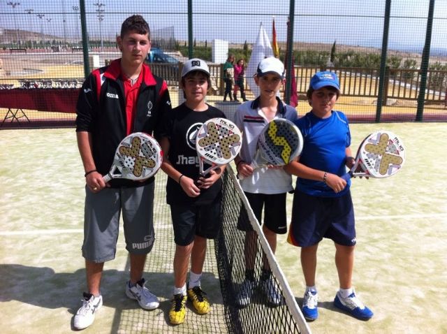 Rcord de participacin con cerca de 60 parejas inscritas en el II torneo de pdel Semana Santa 2012 - 4