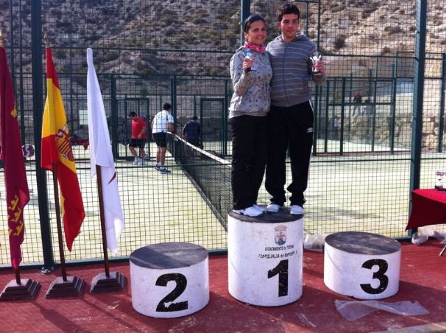 Rcord de participacin con cerca de 60 parejas inscritas en el II torneo de pdel Semana Santa 2012 - 6