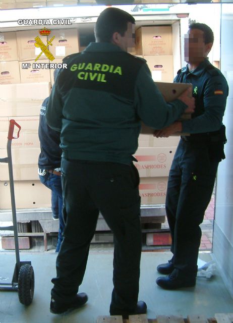 La Guardia Civil esclarece un elevado fraude a un centro benéfico de Purias-Lorca - 2, Foto 2
