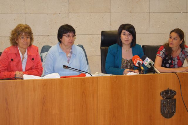 La alcaldesa recibe a los alumnos del IES Prado Mayor y a los del Collège Pierre Mendes France de Francia que realizan un intercambio lingüístico, Foto 2