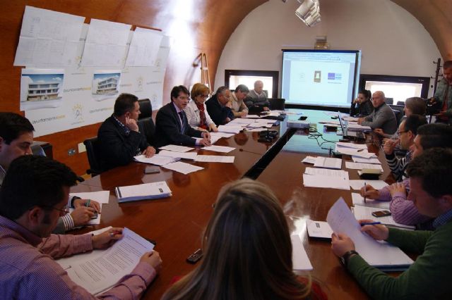 Más de 2.000 vecinos de los barrios altos de Lorca han participado de forma directa de los programas sociales que el Ayuntamiento realiza con la Iniciativa Urbana Comunitaria - 1, Foto 1