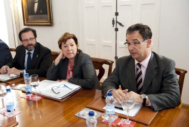 Ayuntamiento y Delegación del Gobierno perfilan un dispositivo de seguridad para disfrutar con normalidad de las procesiones y las playas - 2, Foto 2