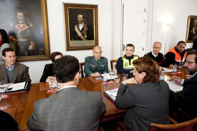 Ayuntamiento y Delegación del Gobierno perfilan un dispositivo de seguridad para disfrutar con normalidad de las procesiones y las playas - 3, Foto 3